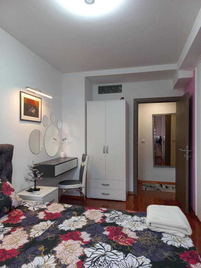 Twins Apartments Cacak Luaran gambar