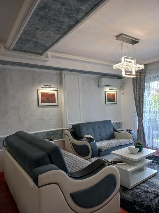 Twins Apartments Cacak Luaran gambar
