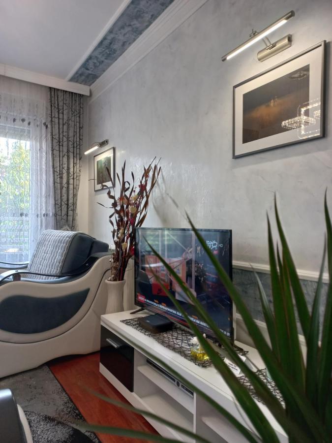 Twins Apartments Cacak Luaran gambar