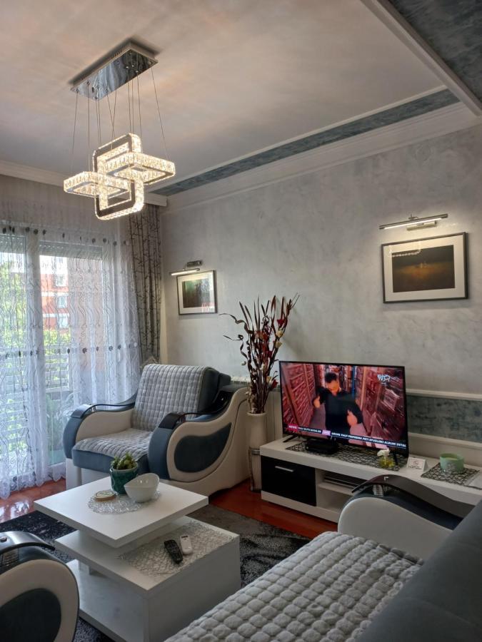 Twins Apartments Cacak Luaran gambar